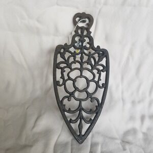 Vintage Cast Iron Trivet Ornate Floral Design Rustic Farmhouse‎ Decor
